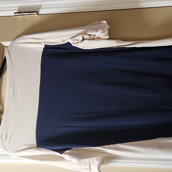 Ralph Lauren Light Cream and Navy Blue color 3/4 Sleeve Boxy Blouse - Picture 5 of 5